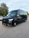 Черный Mercedes Sprinter 2023 Черный Mercedes Sprinter 2023
